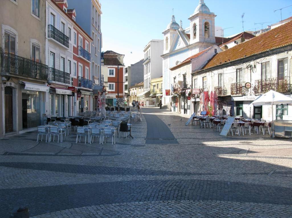Anthony'S Place Almada Luaran gambar